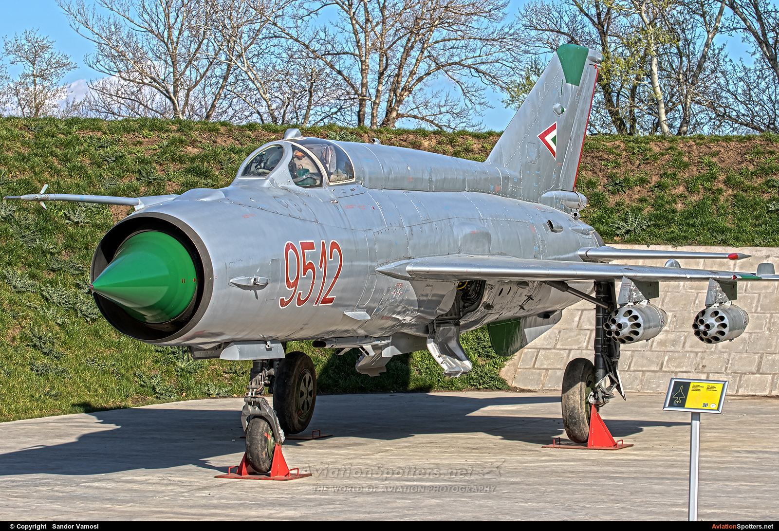Hungary - Air Force  -  MiG-21MF  (9512) By Sandor Vamosi (ALEX67)