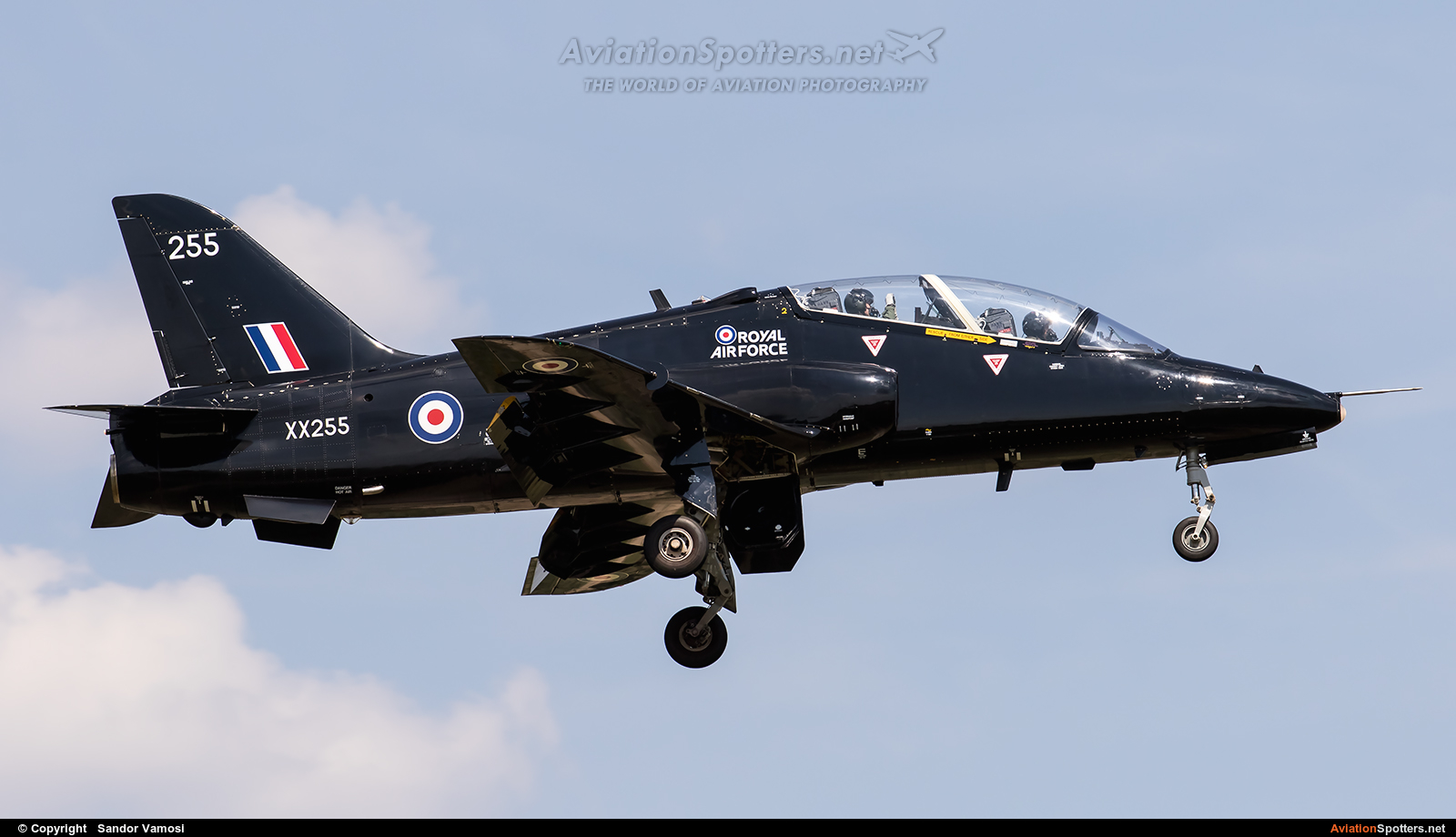 UK - Air Force  -  Hawk T.1- 1A  (XX255) By Sandor Vamosi (ALEX67)