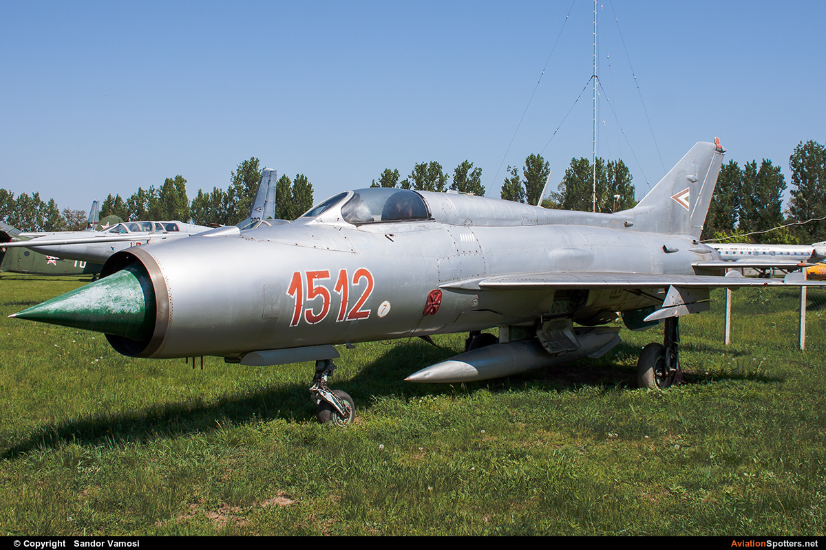 Hungary - Air Force  -  MiG-21PF  (1512) By Sandor Vamosi (ALEX67)