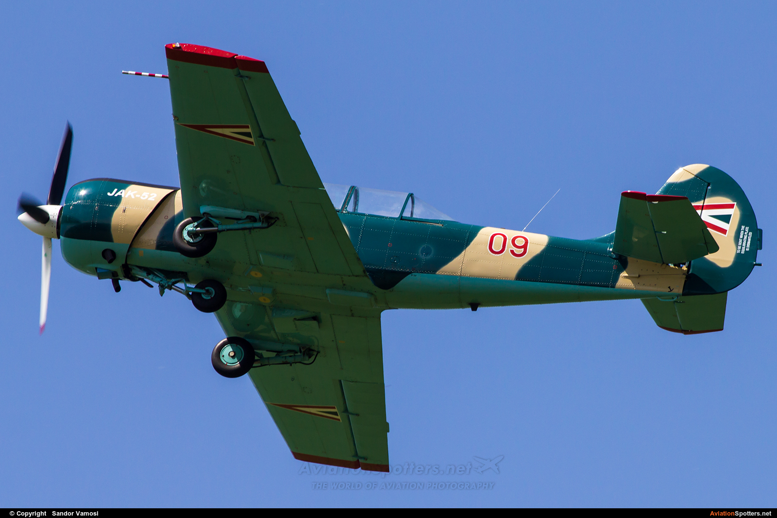 Hungary - Air Force  -  Yak-52  (09) By Sandor Vamosi (ALEX67)
