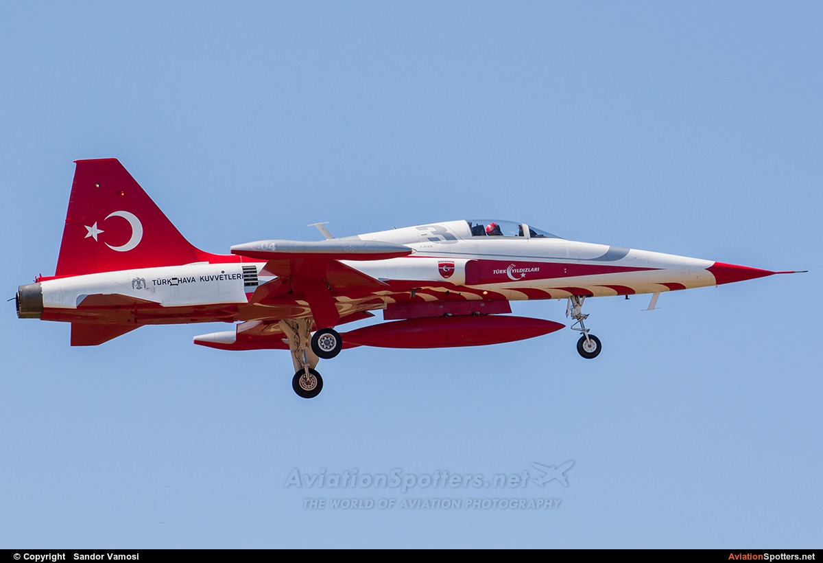 Turkey - Air Force : Turkish Stars  -  NF-5A  (70-3004) By Sandor Vamosi (ALEX67)