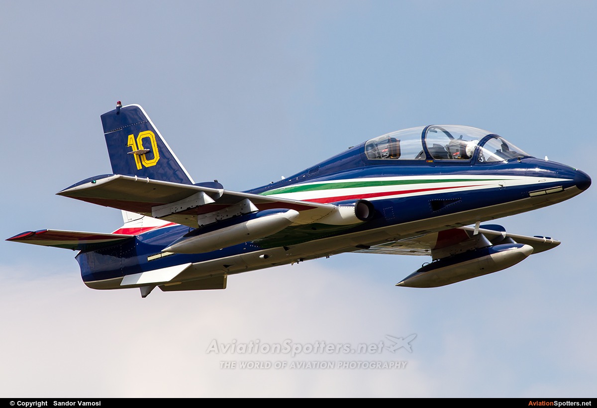 Italy - Air Force : Frecce Tricolori  -  MB-339-A-PAN  (MM54479) By Sandor Vamosi (ALEX67)