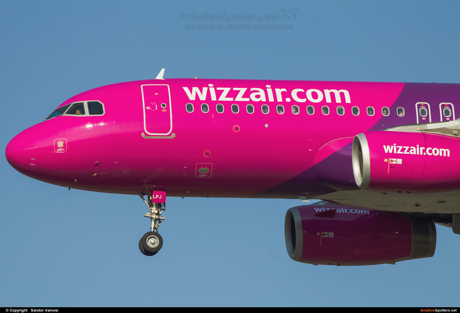 Wizz Air  -  A320  (HA-LPJ) By Sandor Vamosi (ALEX67)