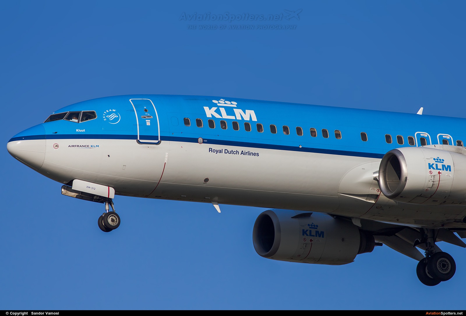 KLM  -  737-800  (PH-BXM) By Sandor Vamosi (ALEX67)