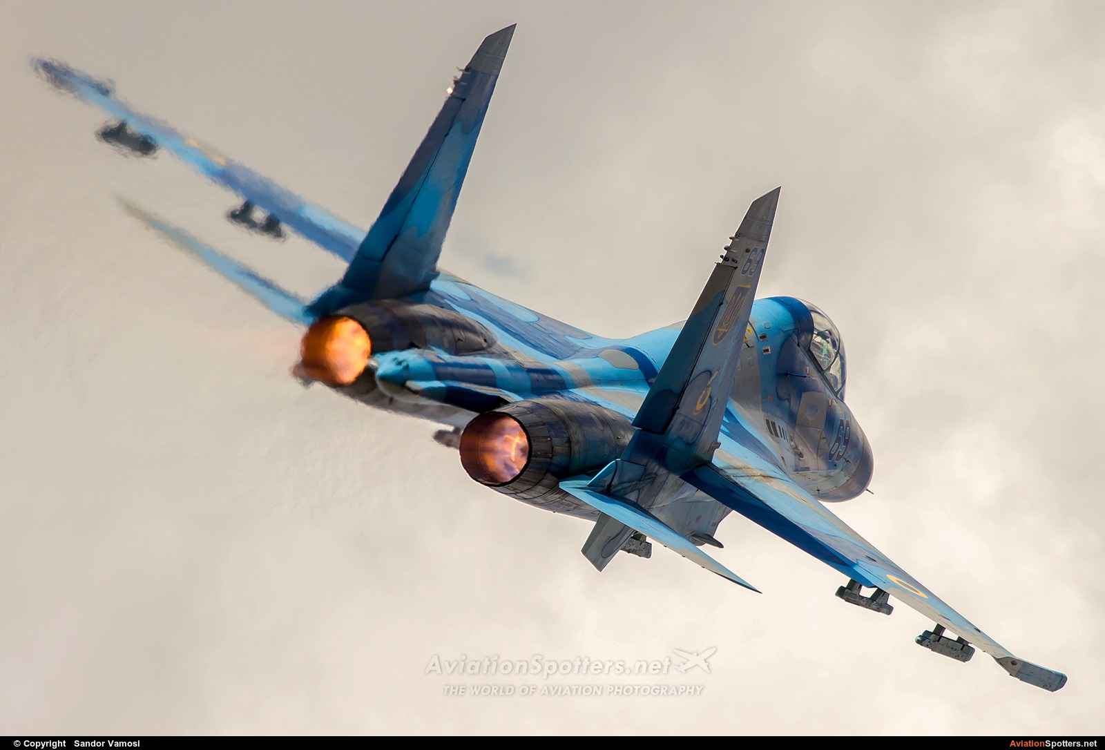 Ukraine - Air Force  -  Su-27UB  (69 BLUE) By Sandor Vamosi (ALEX67)