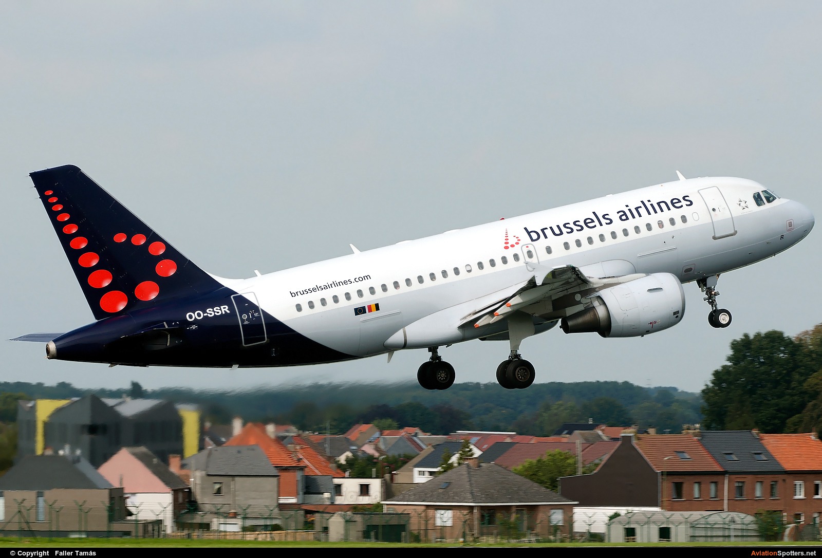 Brussels Airlines  -  A319  (OO-SSR) By Faller Tamás (fallto78)