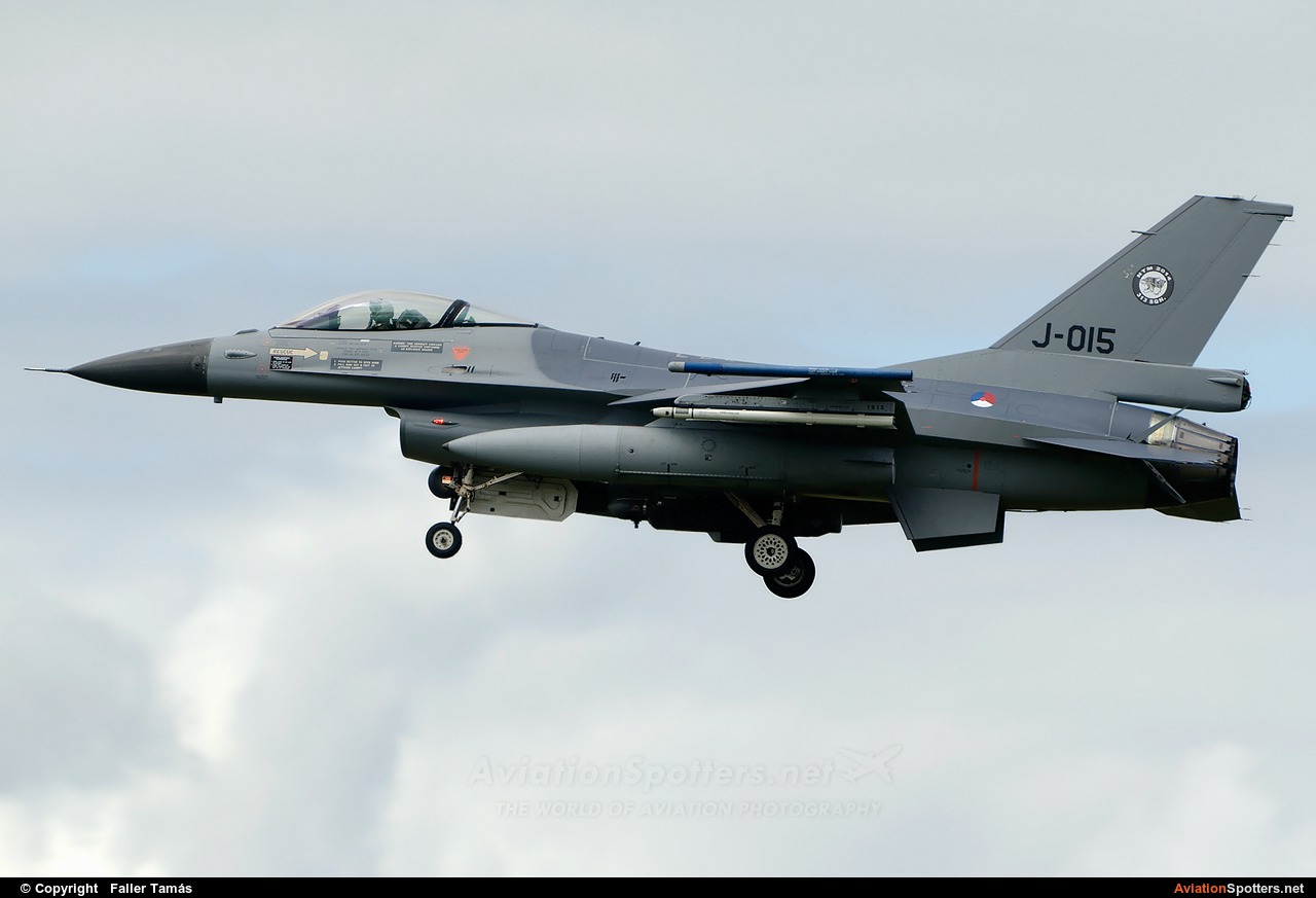 Netherlands - Air Force  -  F-16AM Fighting Falcon  (J-015) By Faller Tamás (fallto78)