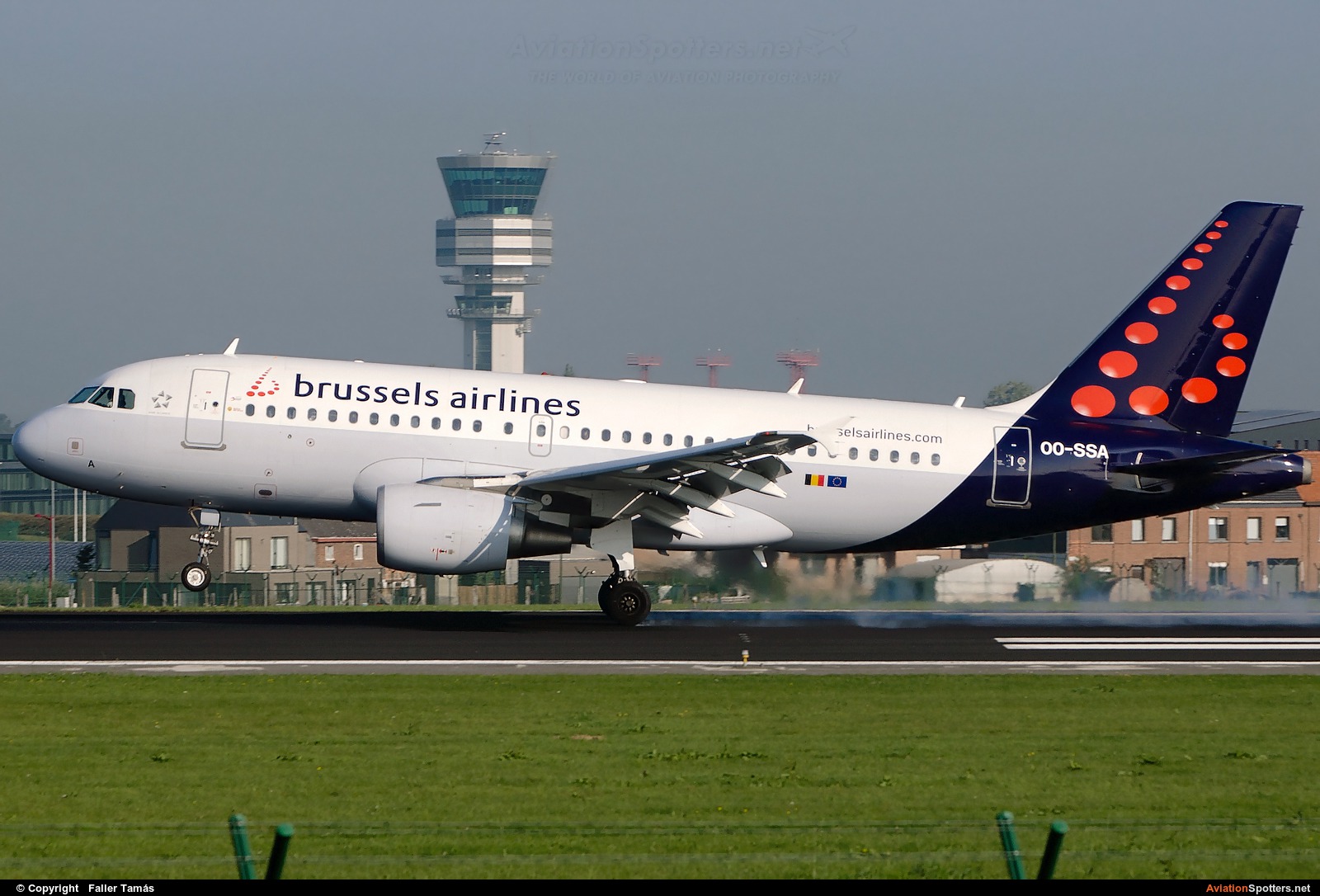 Brussels Airlines  -  A319  (OO-SSA) By Faller Tamás (fallto78)