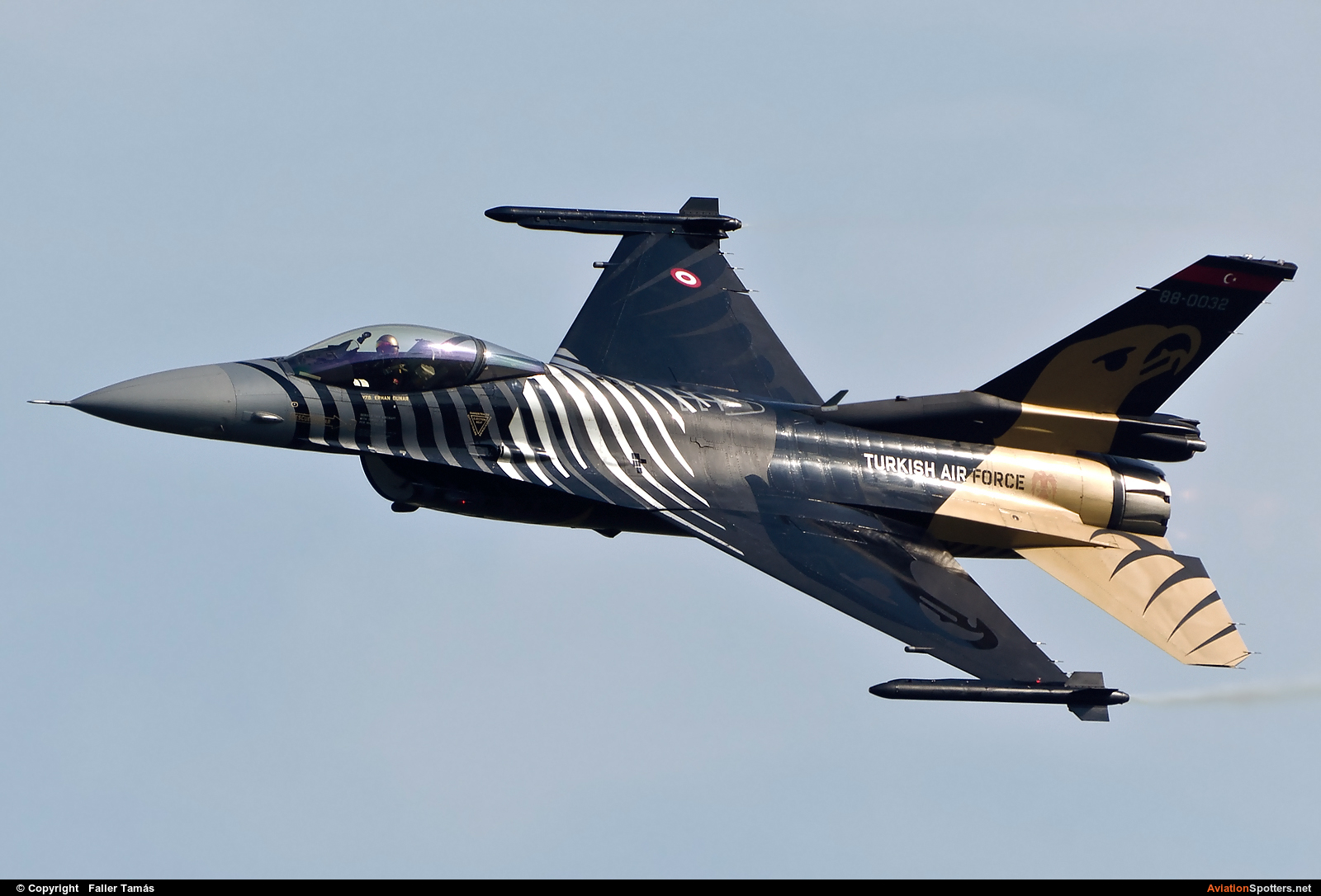 Turkey - Air Force  -  F-16C Fighting Falcon  (88-0032) By Faller Tamás (fallto78)
