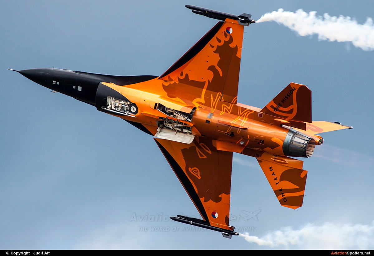 Netherlands - Air Force  -  F-16AM Fighting Falcon  (J-015) By Judit Alt (Judit)