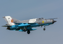 Mikoyan-Gurevich - MiG-21 LanceR C (6807) - Strange