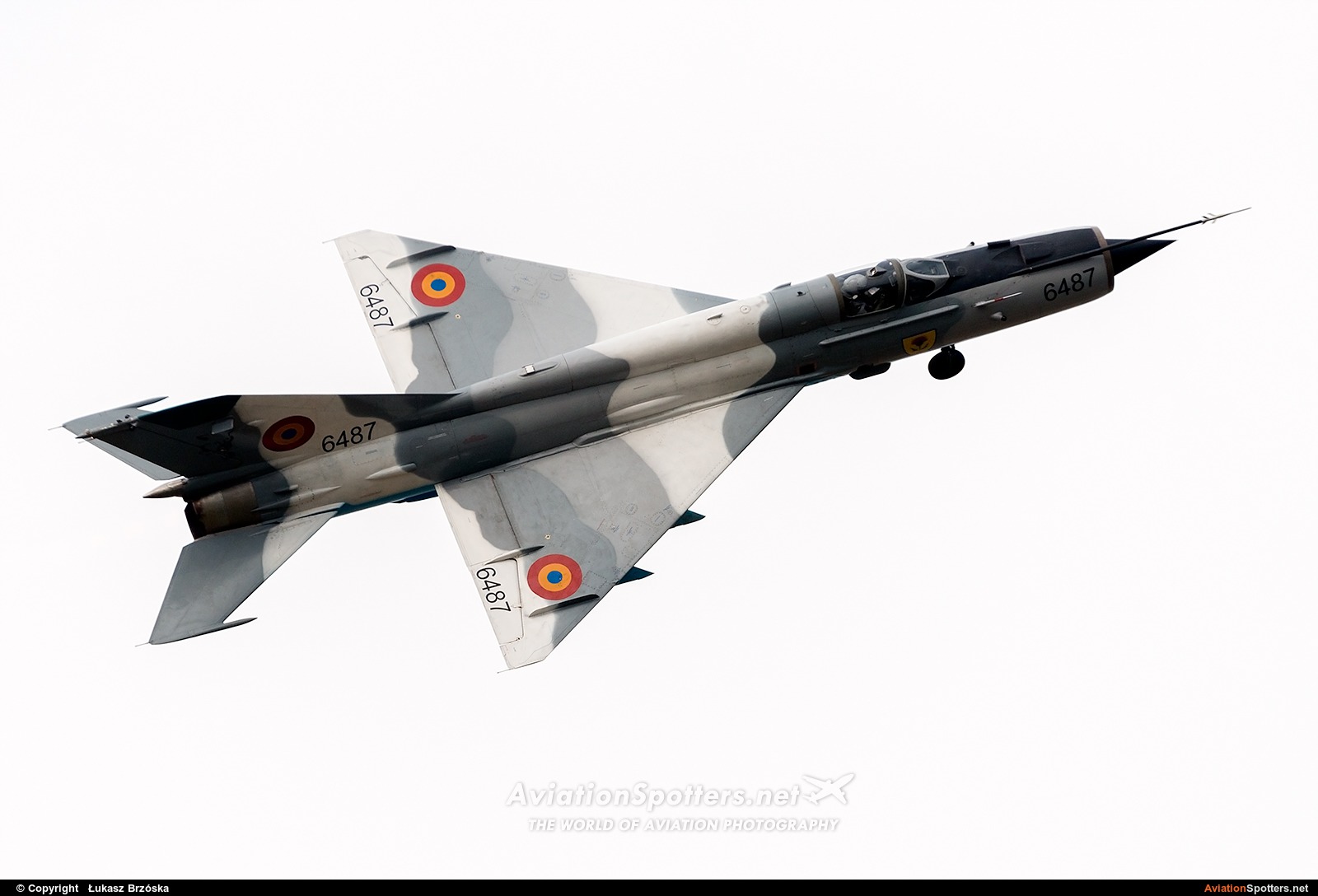 Romania - Air Force  -  MiG-21 LanceR C  (6487) By Łukasz Brzóska (winkiel)