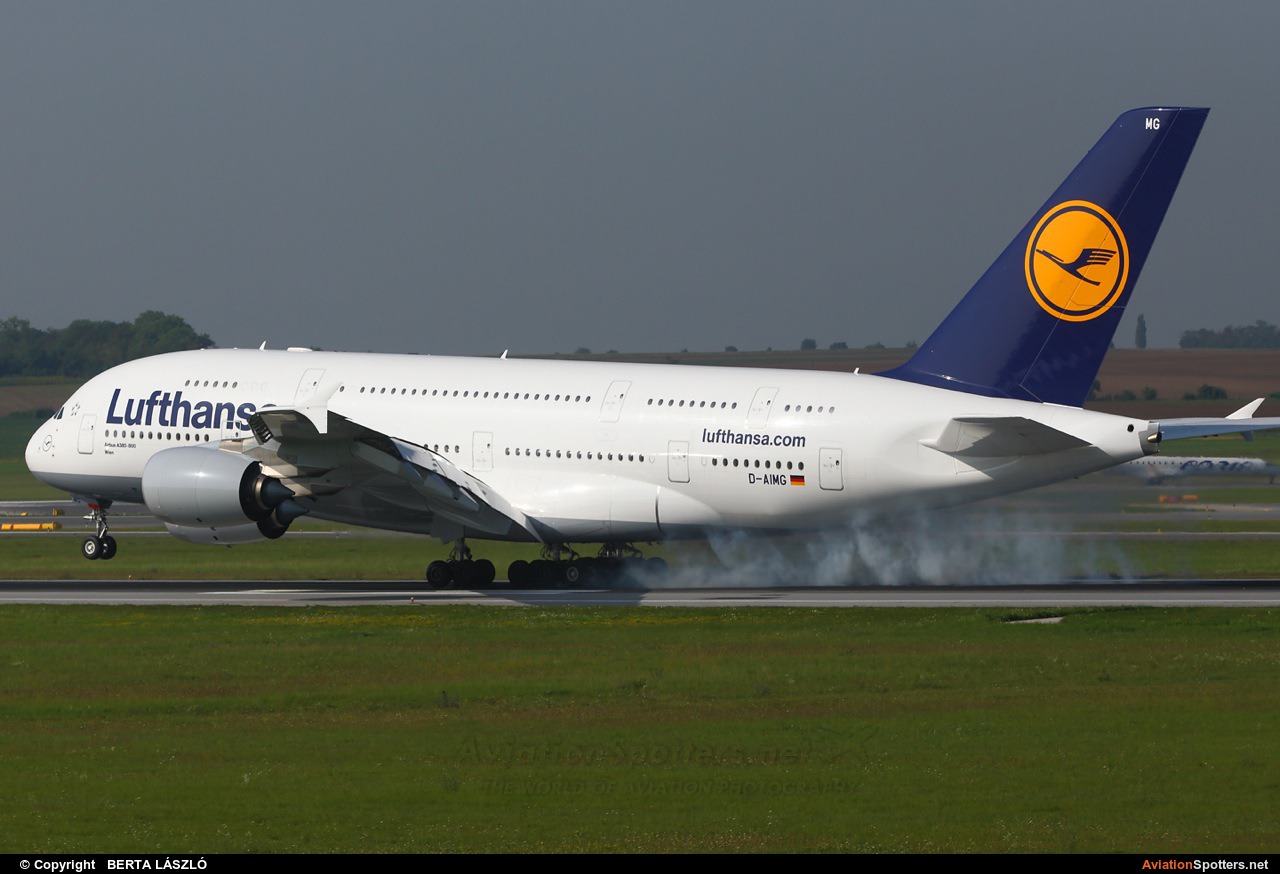 Lufthansa  -  Airbus A380-841  (D-AIMG) By BERTA LÁSZLÓ (BERTAL)