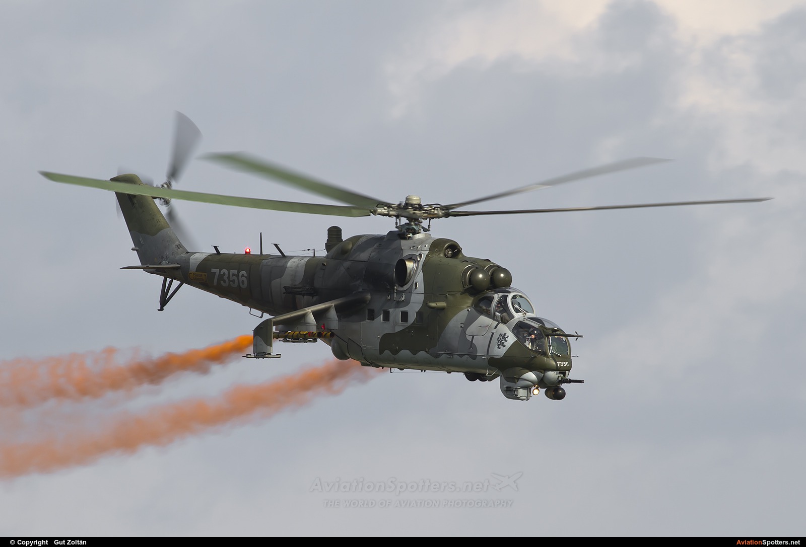 Czech - Air Force  -  Mi-24V  (7356) By Gut Zoltán (gut zoltan)