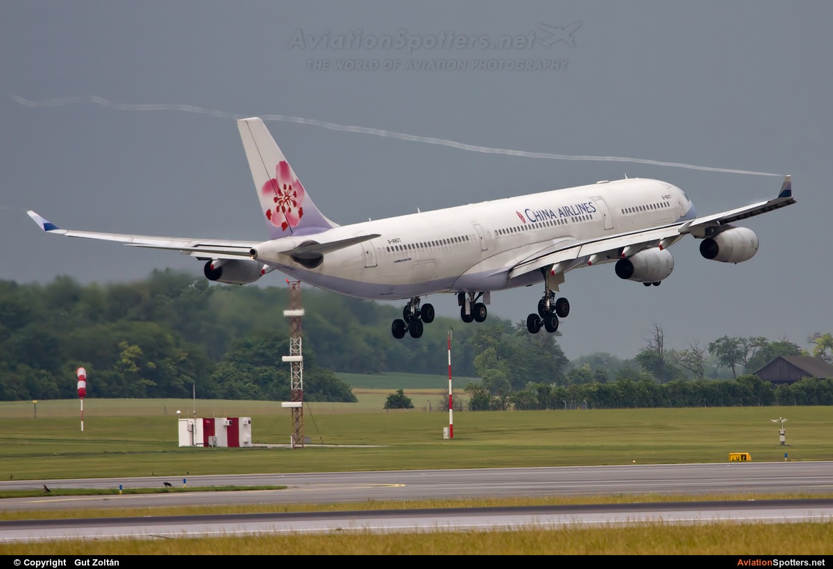 China Airlines  -  A340-300  (B-18807) By Gut Zoltán (gut zoltan)