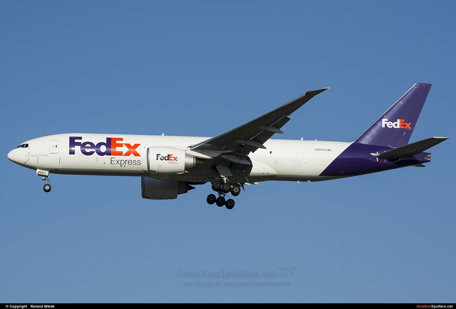 FedEx Federal Express  -  777-200  (N869FD) By Roland Bibók (Roland Bibok)