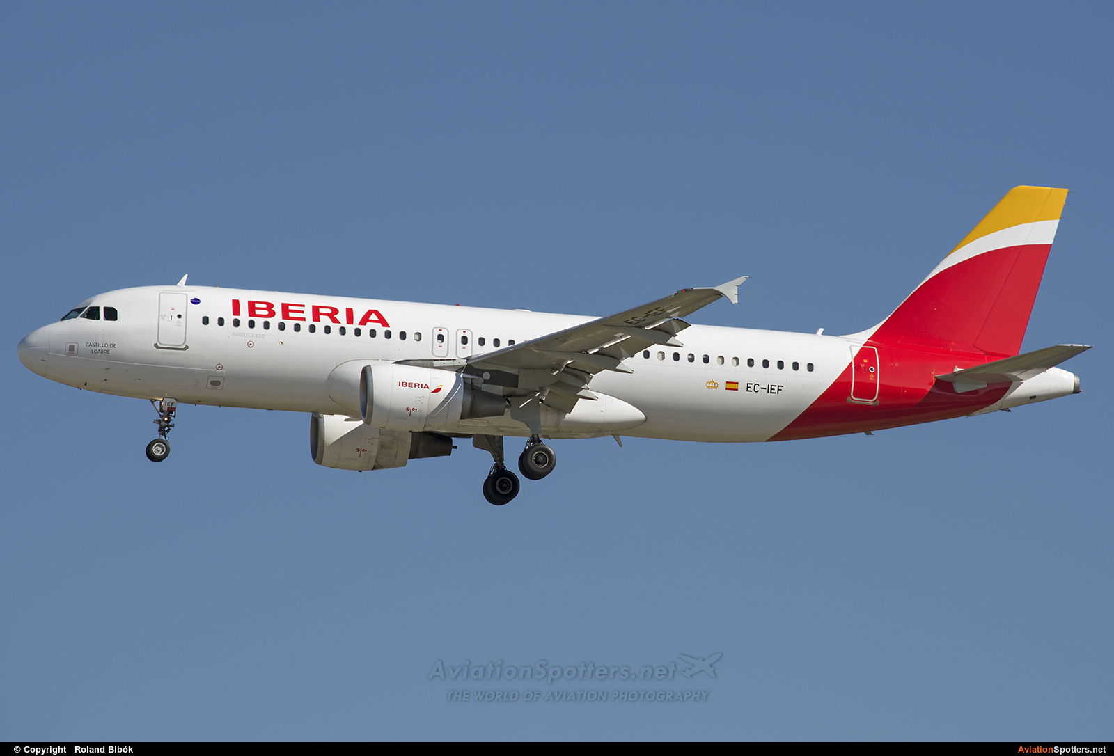 Iberia  -  A320-214  (EC-IEF) By Roland Bibók (Roland Bibok)