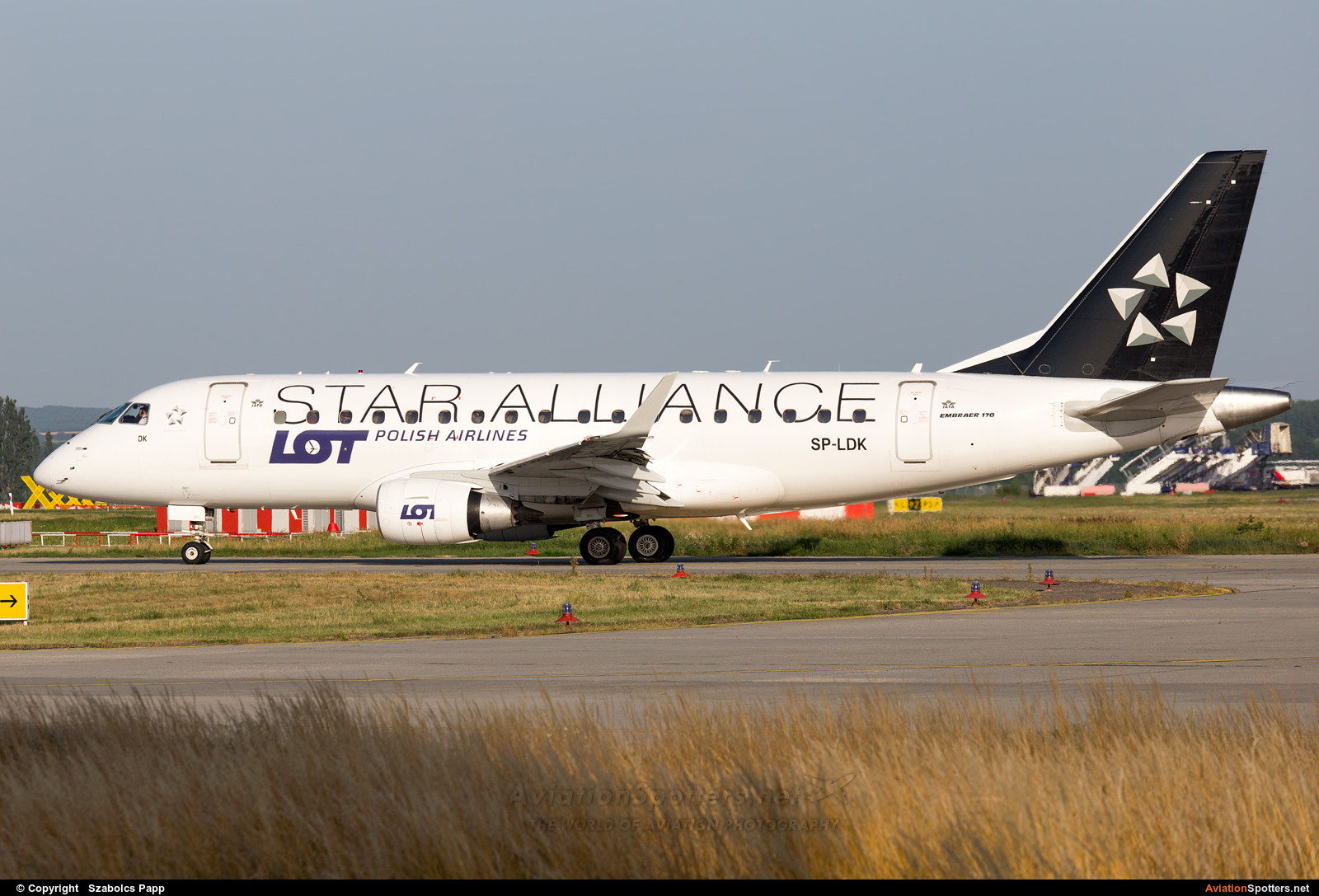 LOT - Polish Airlines  -  170  (SP-LDK) By Szabolcs Papp (mr.szabi)