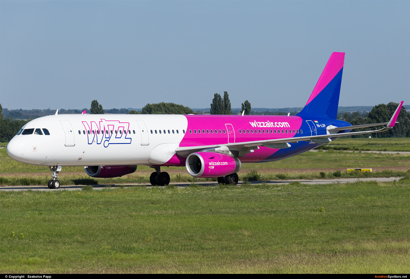 Wizz Air  -  A321-231  (HA-LXH) By Szabolcs Papp (mr.szabi)