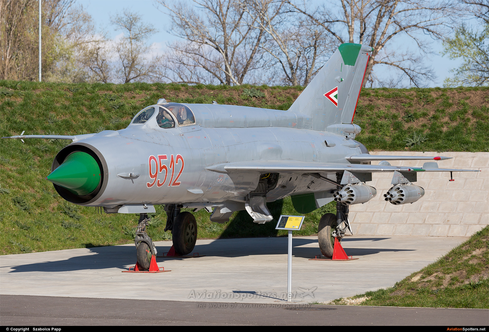 Hungary - Air Force  -  MiG-21MF  (9512) By Szabolcs Papp (mr.szabi)