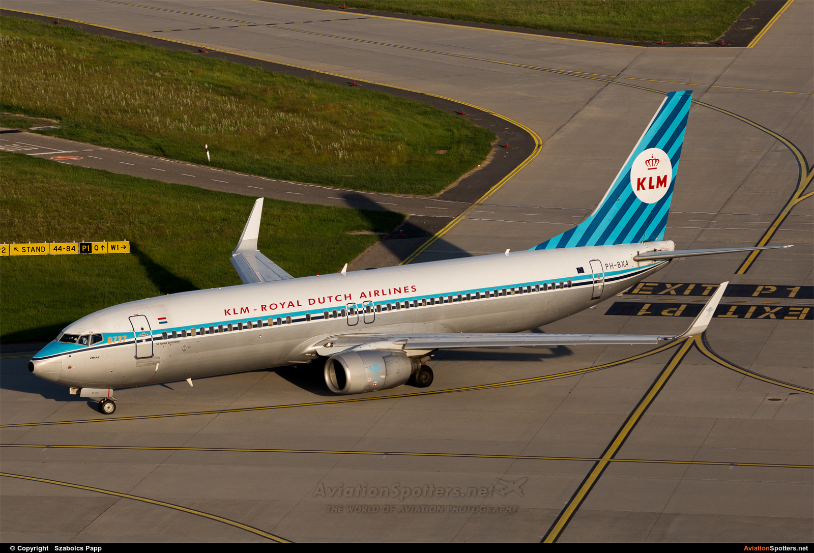 KLM  -  737-800  (PH-BXA) By Szabolcs Papp (mr.szabi)