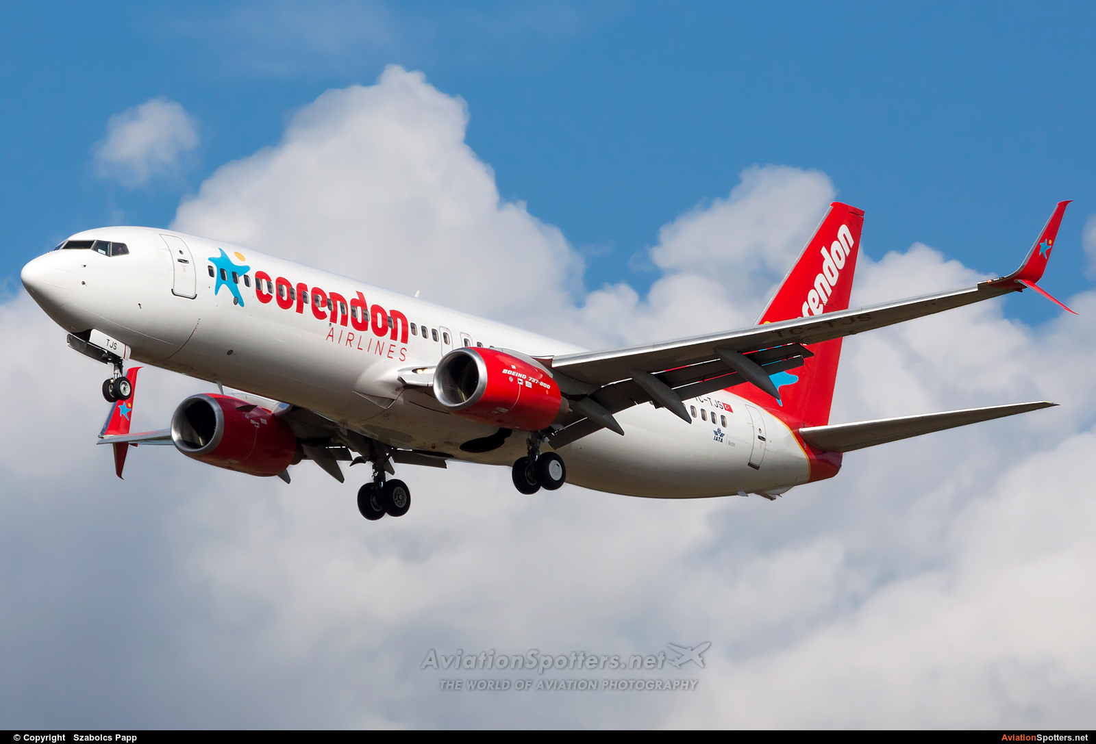 Corendon Airlines  -  737-800  (TC-TJS) By Szabolcs Papp (mr.szabi)