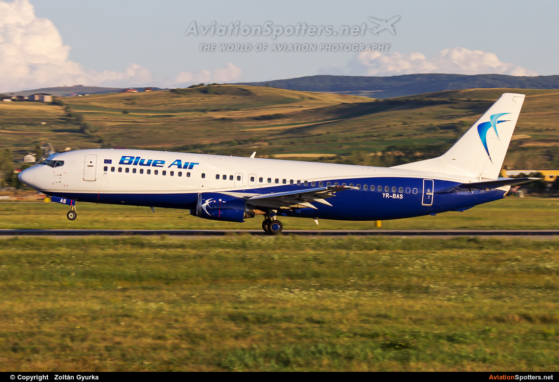 Blue Air  -  737-400  (YR-BAS) By Zoltán Gyurka (Zoltan97)