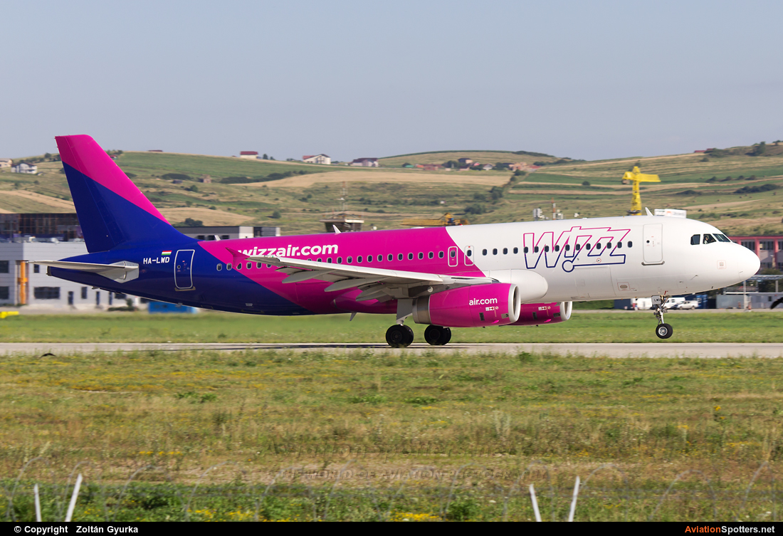 Wizz Air  -  A320  (HA-LWD) By Zoltán Gyurka (Zoltan97)