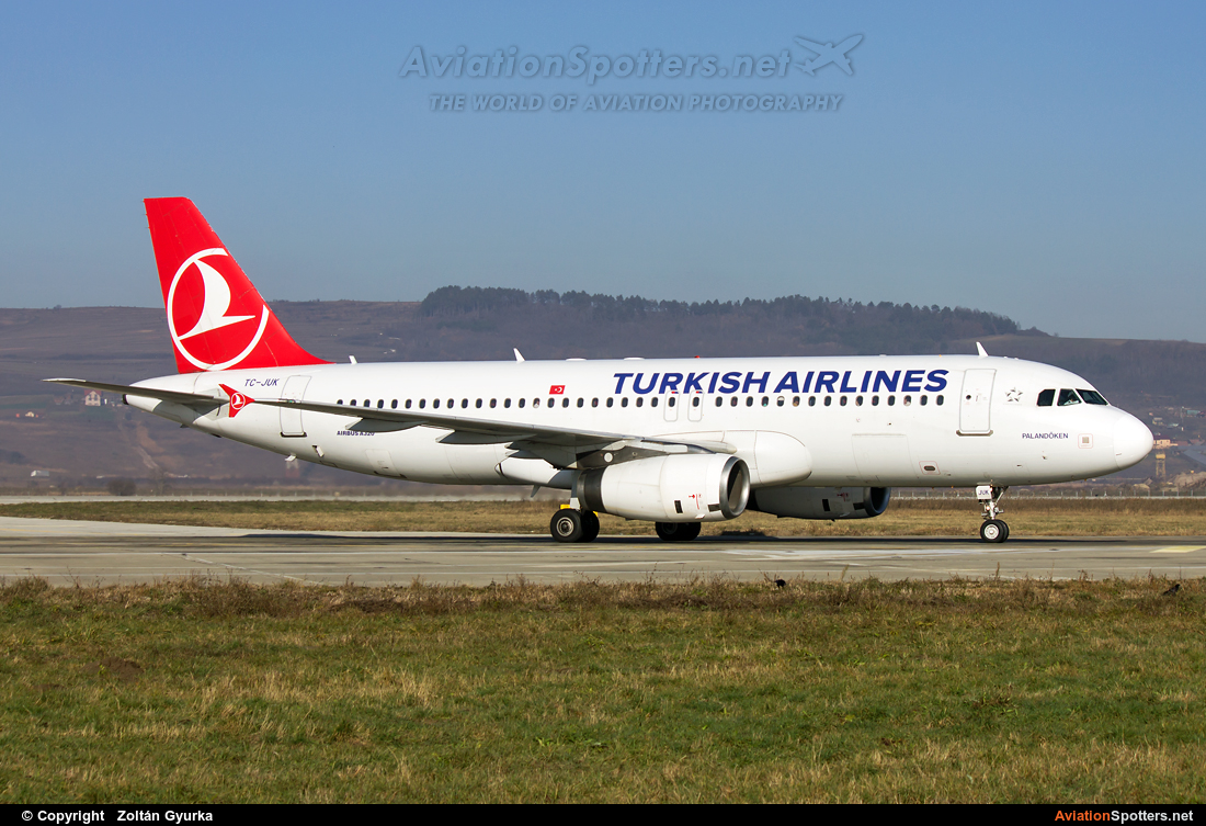 Turkish Airlines  -  A320-232  (TC-JUK) By Zoltán Gyurka (Zoltan97)