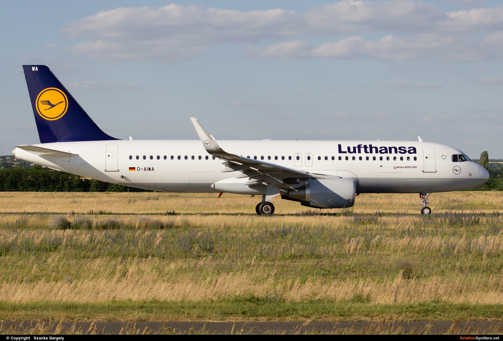 Lufthansa  -  A320-214  (D-AIWA) By Szanka Gergely (TaxisGeri)