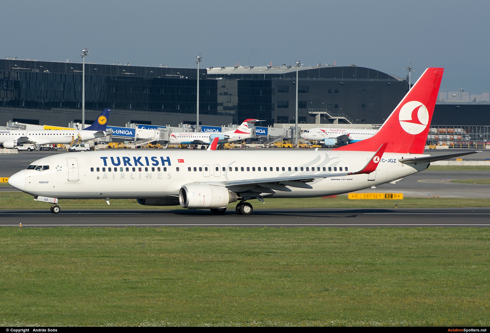 Turkish Airlines  -  737-800  (TC-JGZ) By András Soós (sas1965)