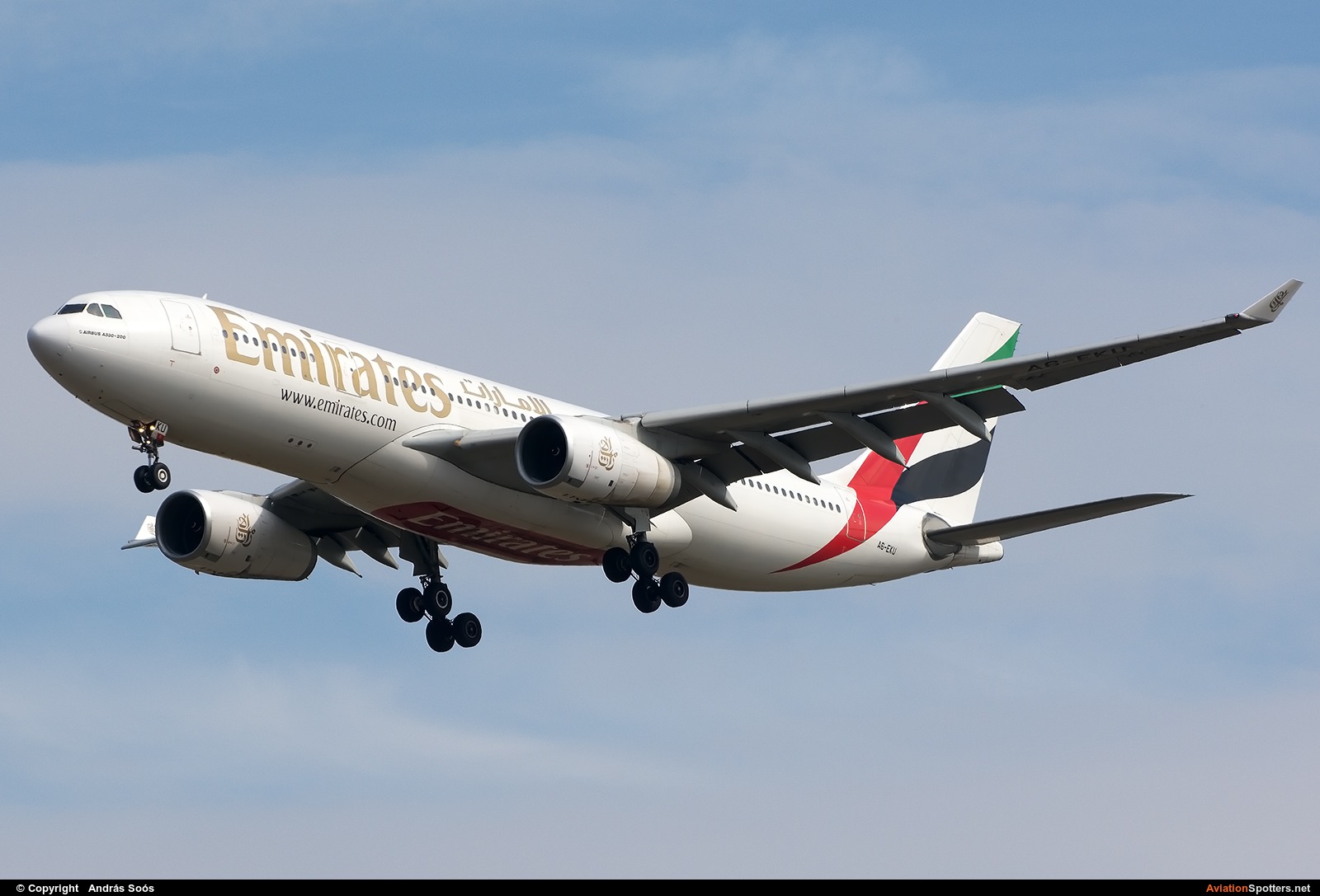 Emirates Airlines  -  A330-200  (A6-EKU) By András Soós (sas1965)