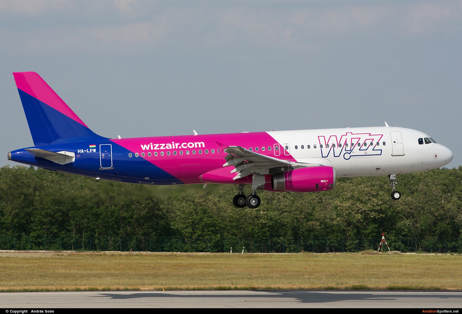 Wizz Air  -  A320  (HA-LPW) By András Soós (sas1965)