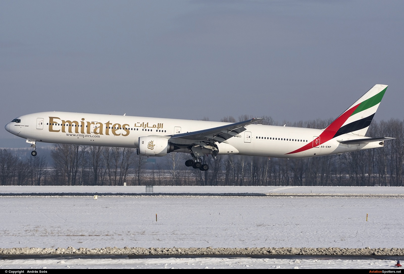Emirates Airlines  -  777-300  (A6-EMP) By András Soós (sas1965)