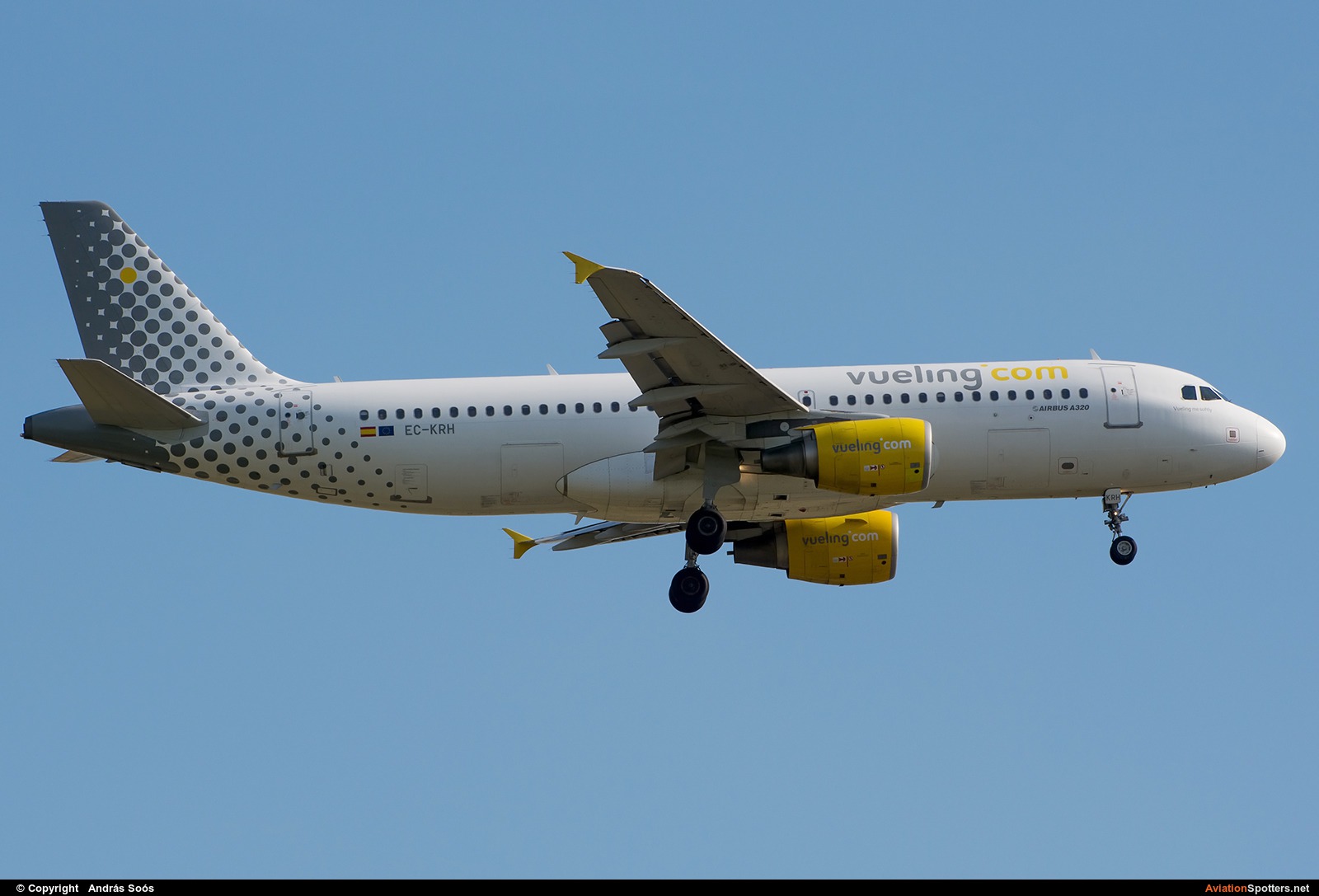 Vueling Airlines  -  A320-214  (EC-KRH) By András Soós (sas1965)