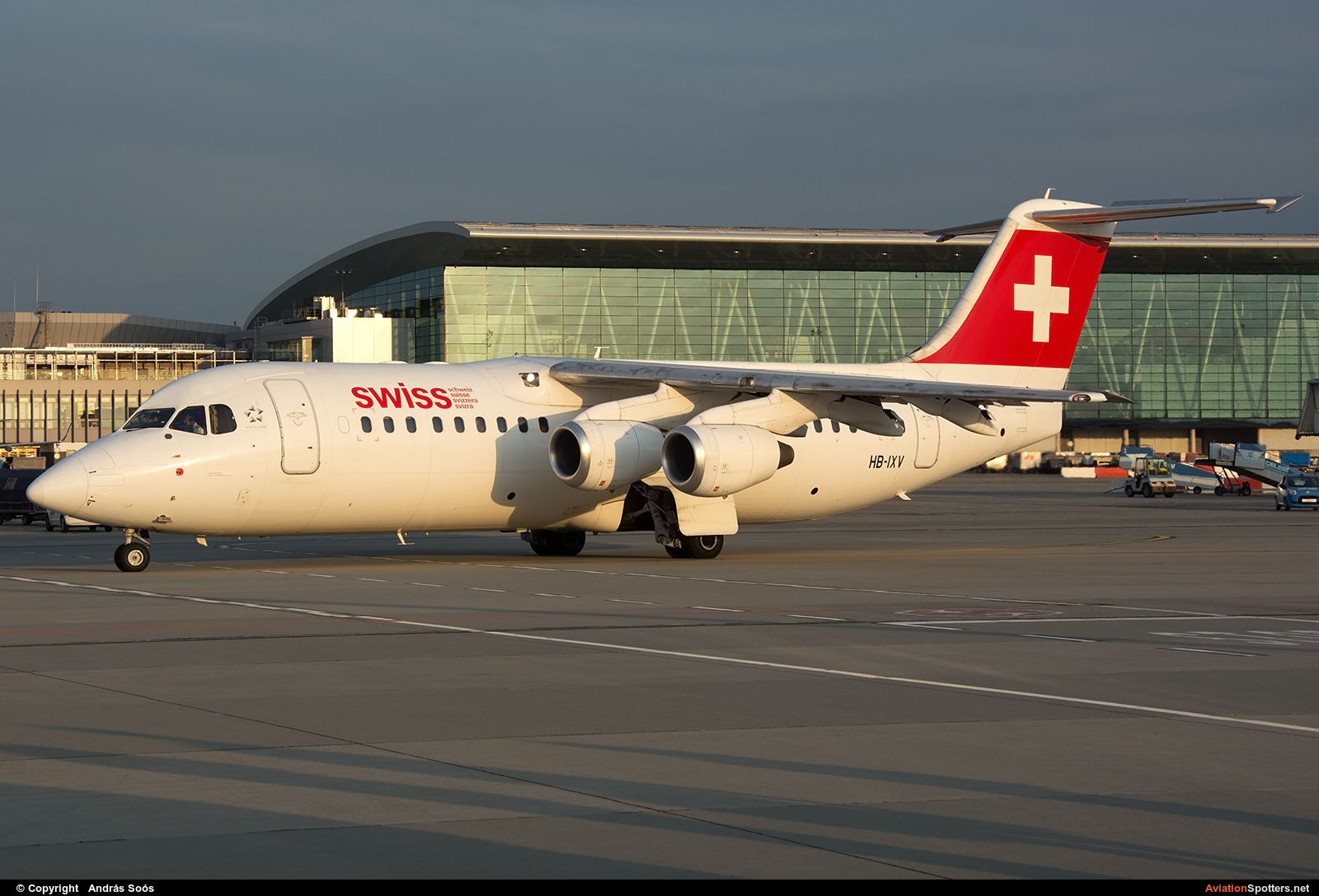 Swiss International  -  BAe 146-300-Avro RJ100  (HB-IXV) By András Soós (sas1965)
