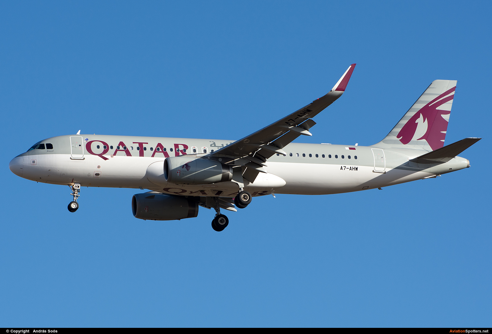Qatar Airways  -  A320-232  (A7-AHW) By András Soós (sas1965)