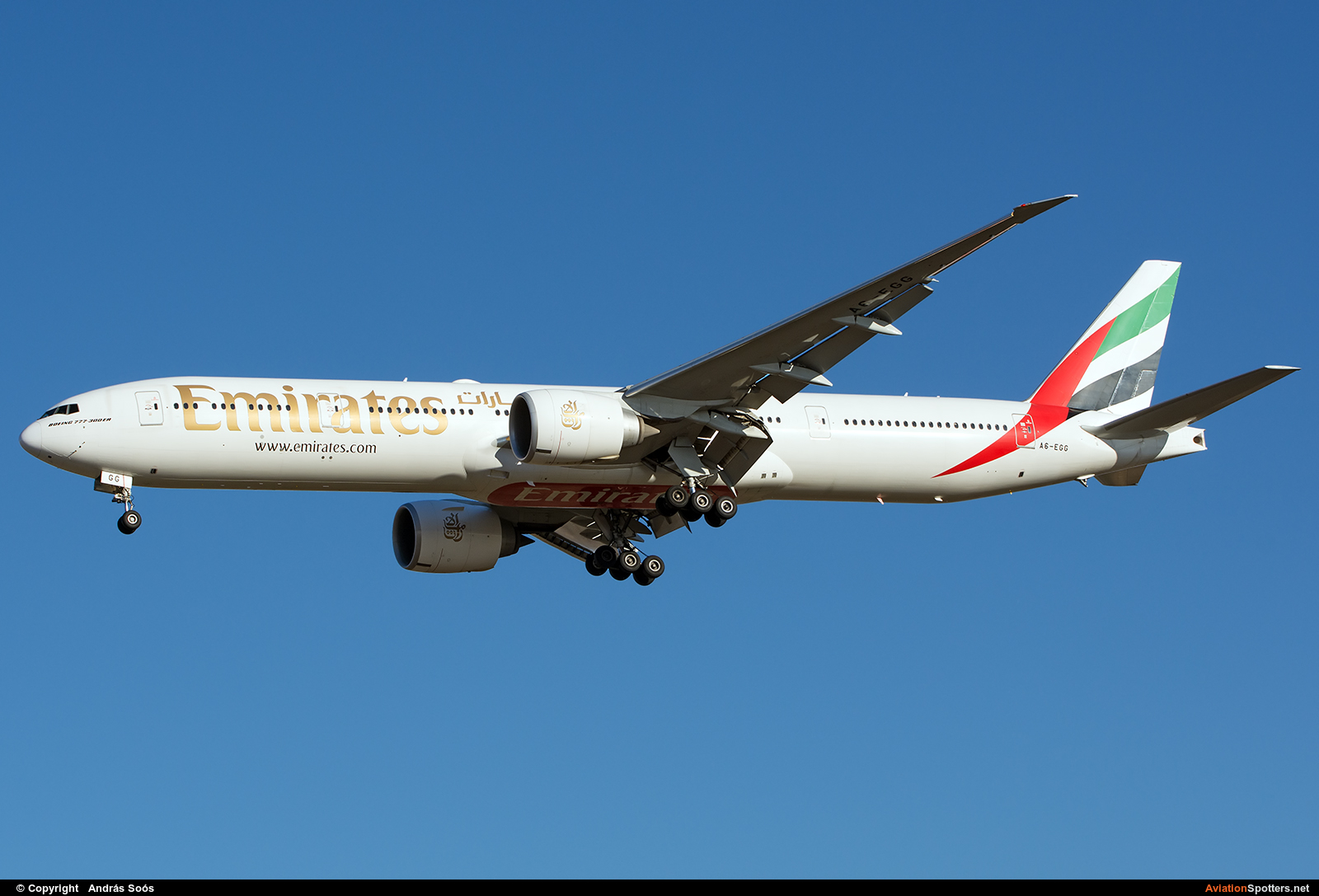 Emirates Airlines  -  777-300ER  (A6-EGG) By András Soós (sas1965)