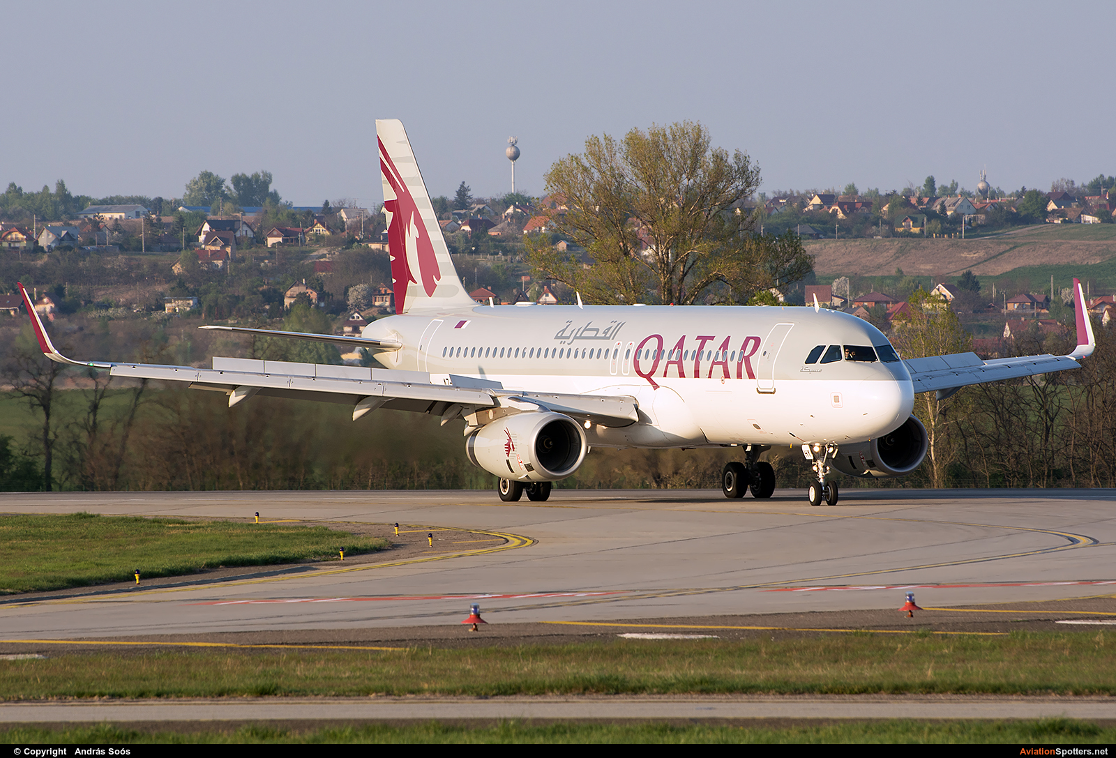 Qatar Airways  -  A320-232  (A7-AHY) By András Soós (sas1965)
