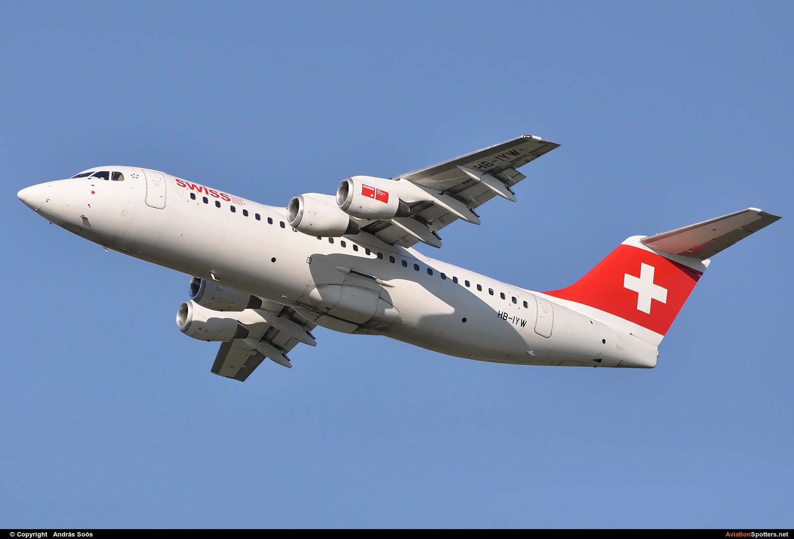 Swiss International  -  BAe 146-300-Avro RJ100  (HB-IYW) By András Soós (sas1965)