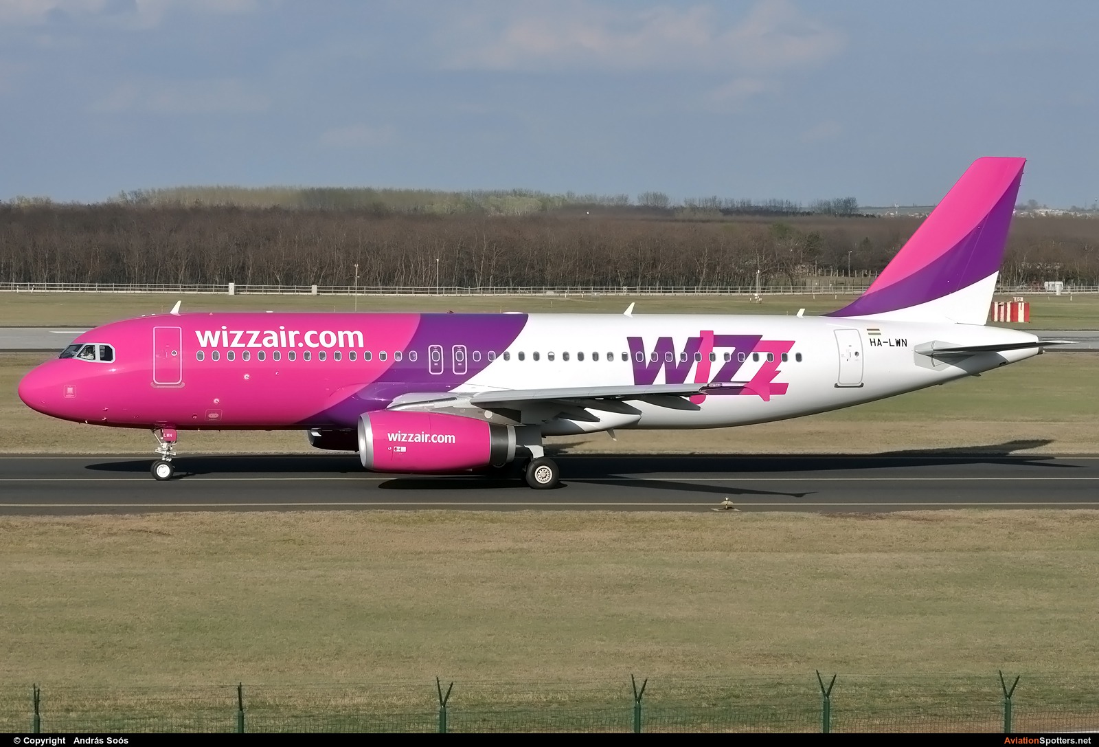 Wizz Air  -  A320  (HA-LWN) By András Soós (sas1965)