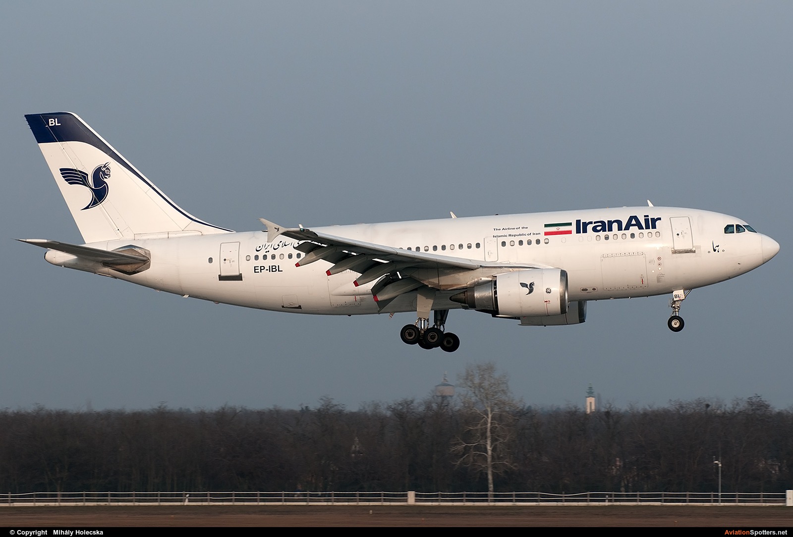 Iran Air  -  A310  (EP-IBL) By Mihály Holecska (Misixx)