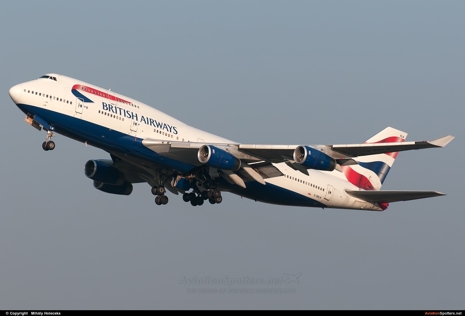 British Airways  -  747-400  (G-BNLW) By Mihály Holecska (Misixx)