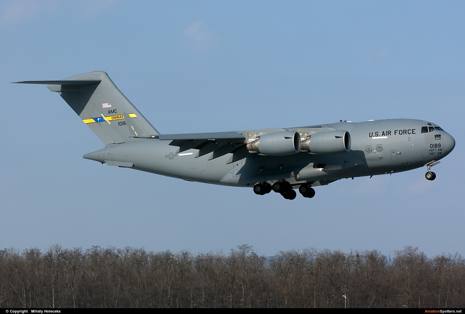 United States Air Force  -  C-17A Globemaster III  (01-0189) By Mihály Holecska (Misixx)