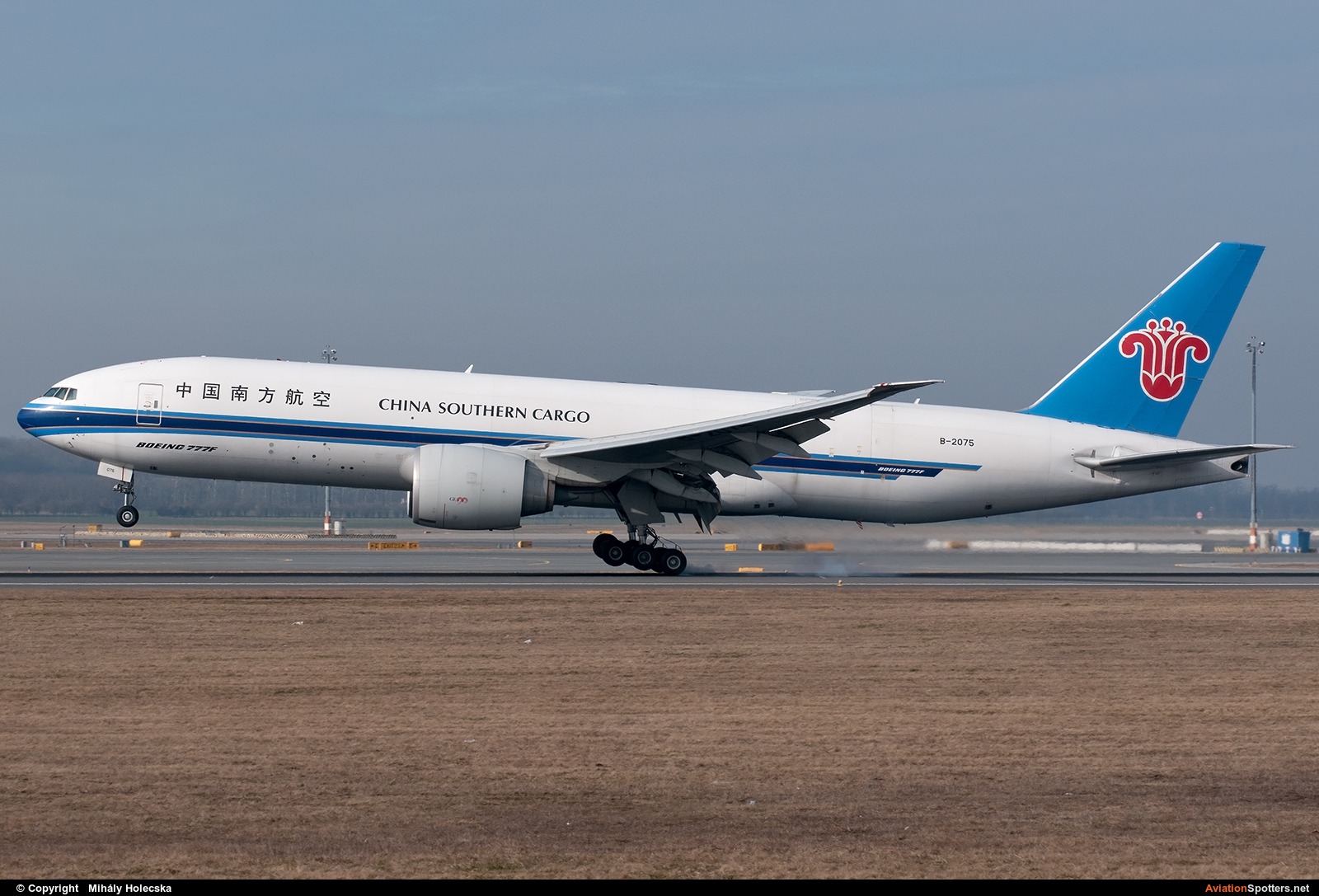 China Southern Airlines  -  777-F1B  (B-2075) By Mihály Holecska (Misixx)
