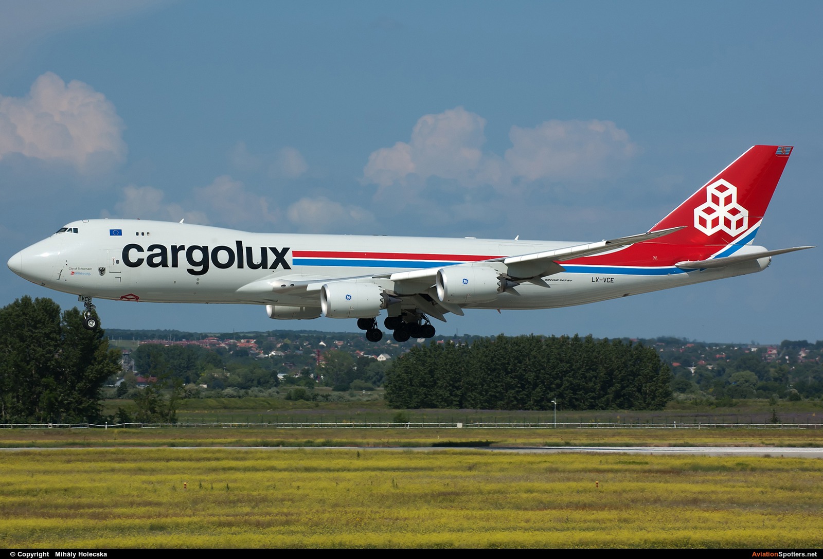 Cargolux  -  747-8F  (LX-VCE) By Mihály Holecska (Misixx)