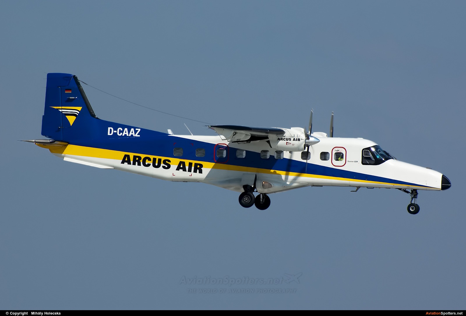 Arcus Air  -  Do.228  (D-CAAZ) By Mihály Holecska (Misixx)