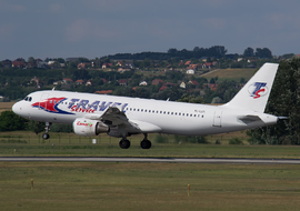 Airbus - A320 (YL-LCD) - Roodkop