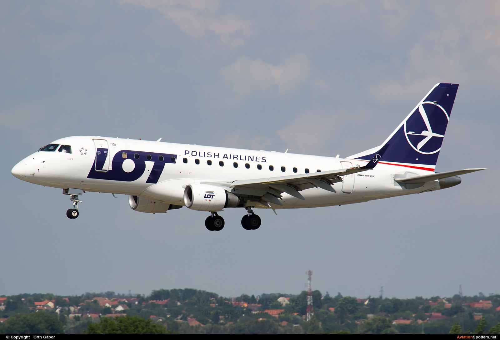 LOT - Polish Airlines  -  170  (SP-LDA) By Orth Gábor (Roodkop)
