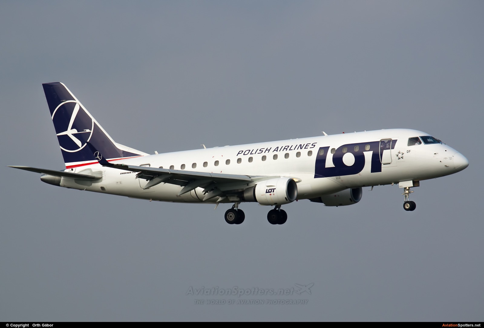 LOT - Polish Airlines  -  170  (SP-LDF) By Orth Gábor (Roodkop)